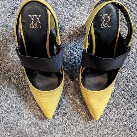New York & Company sling back pumps. Size 8.5. - Picture 3 of 5